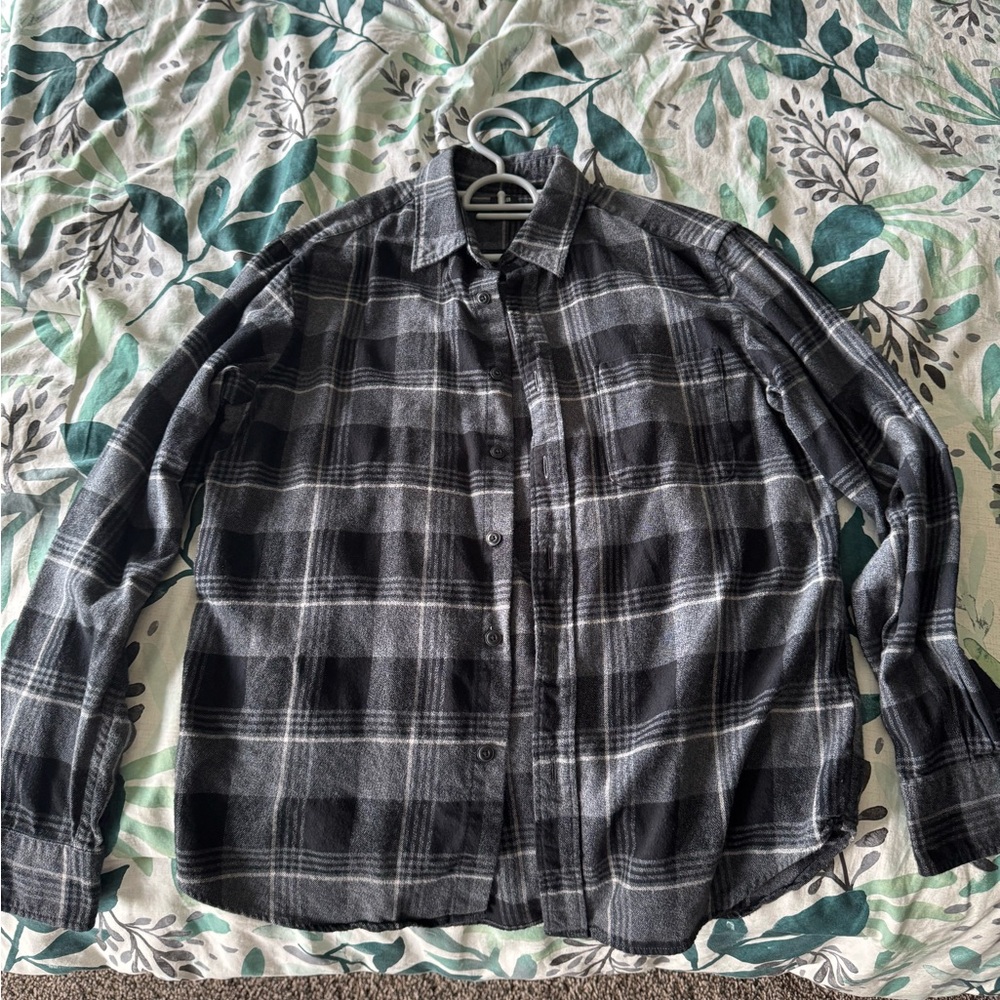 Uniqlo Black and Gray Checkered Shirt